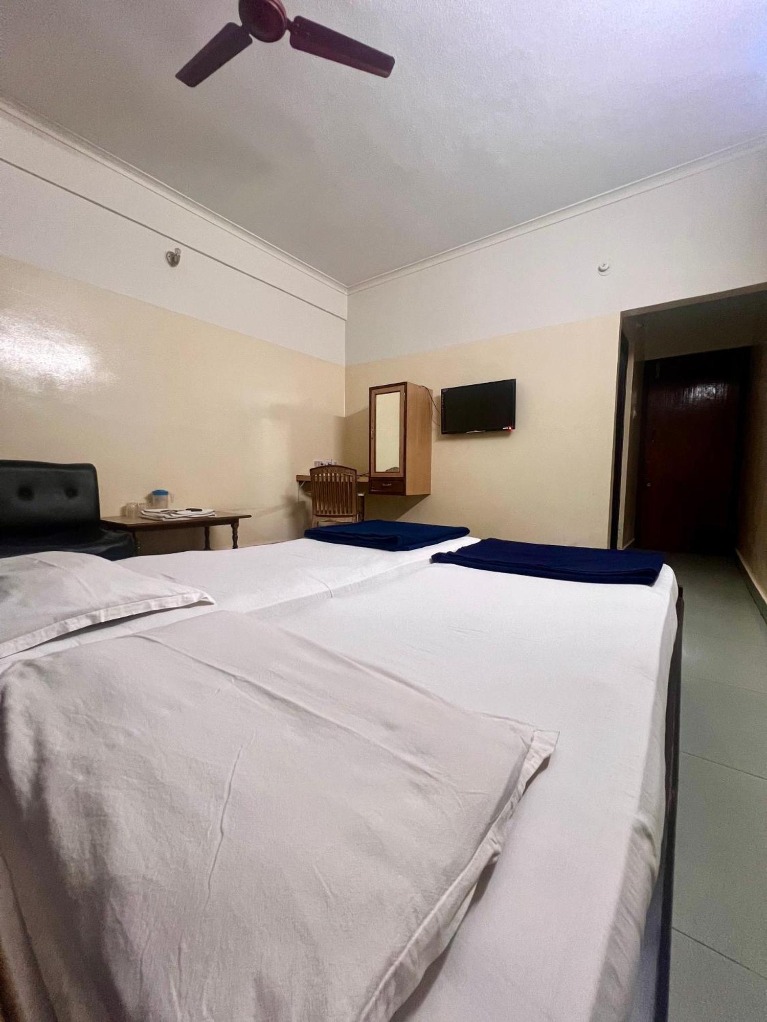 Sai Sagar Hotell Manipal Exteriör bild