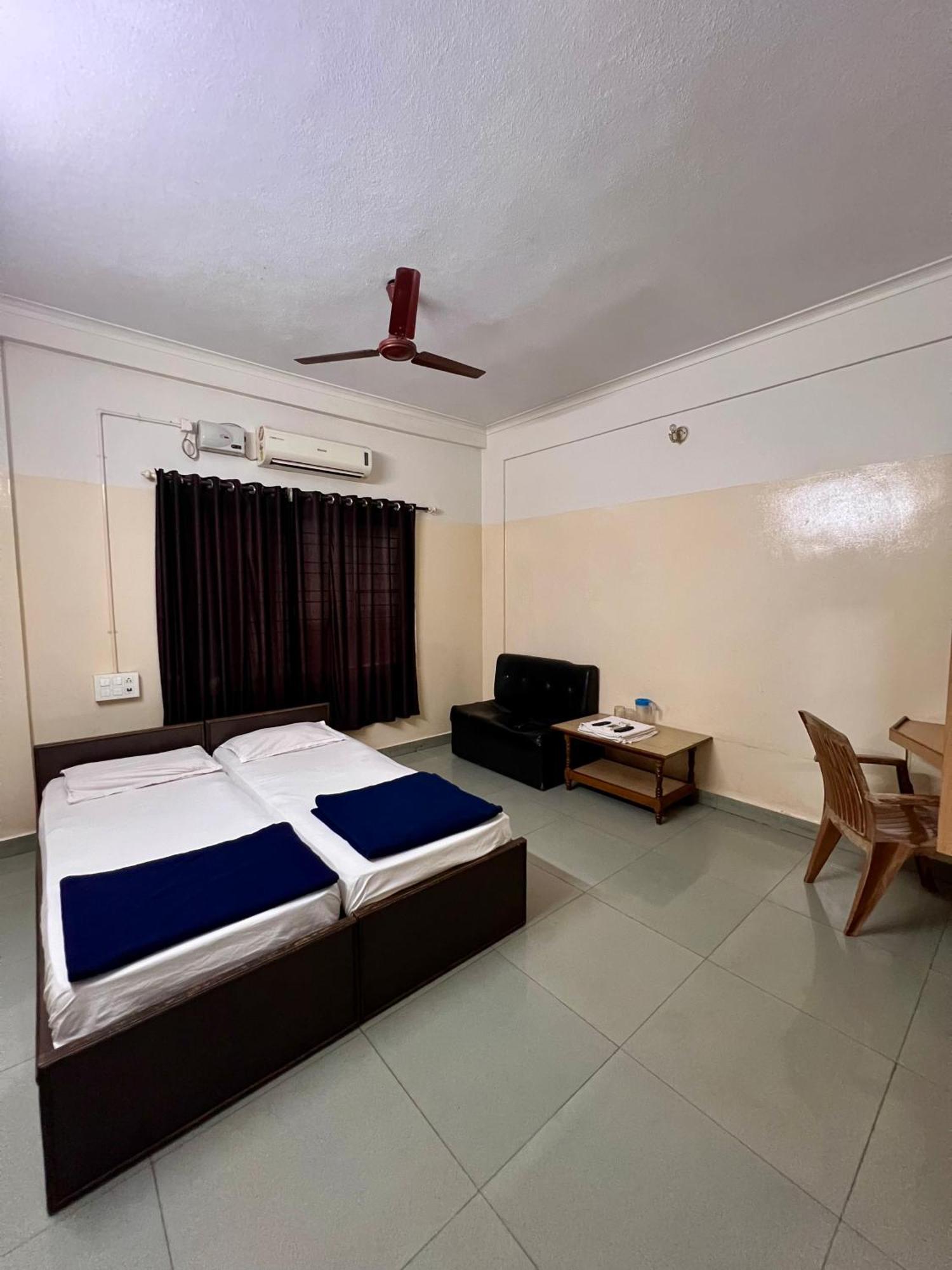 Sai Sagar Hotell Manipal Exteriör bild